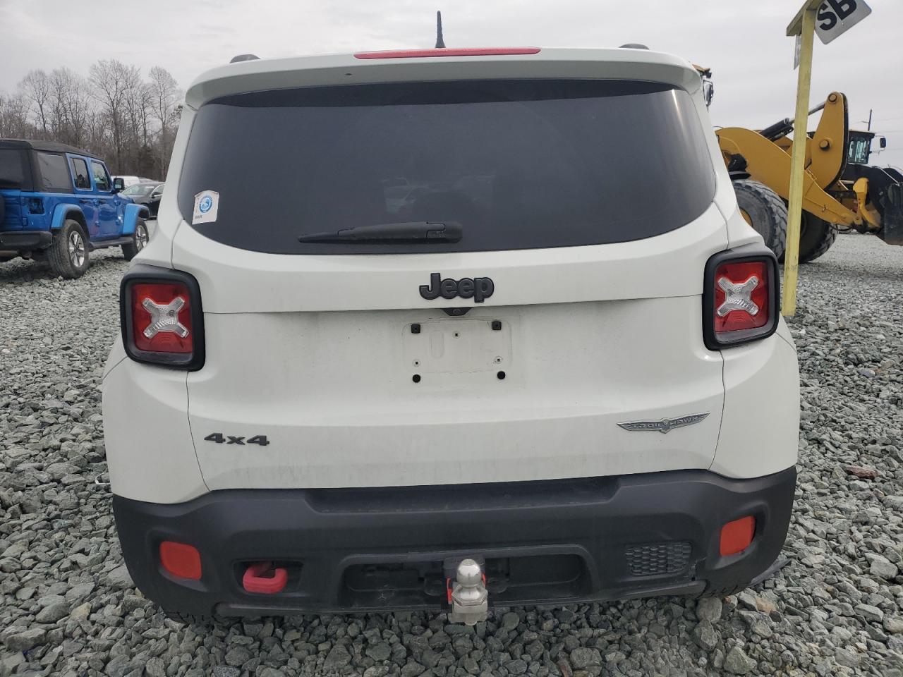 2017 Jeep Renegade - Image 6