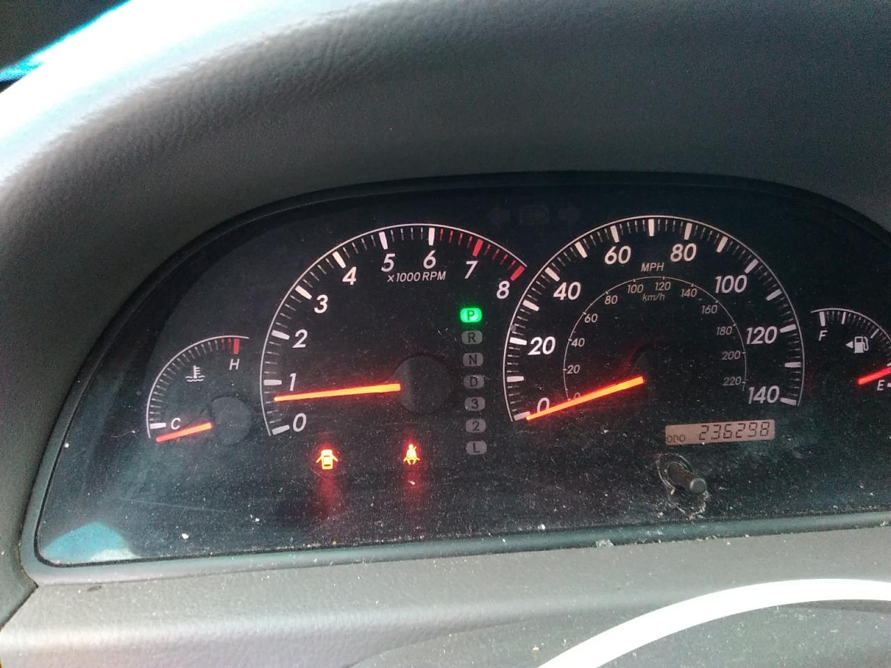 2005 Toyota Camry - Image 9