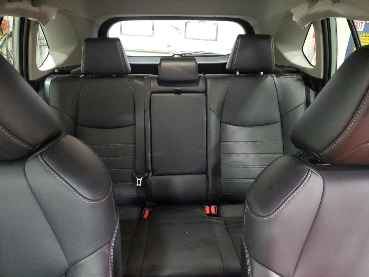 2023 Toyota RAV 4 - Image 10