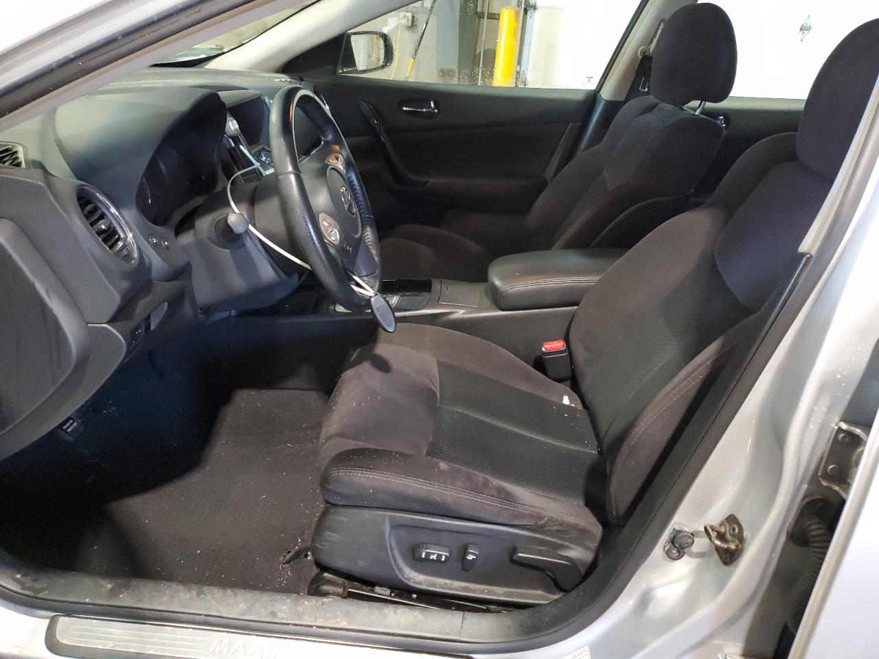 2010 Nissan Maxima - Image 7