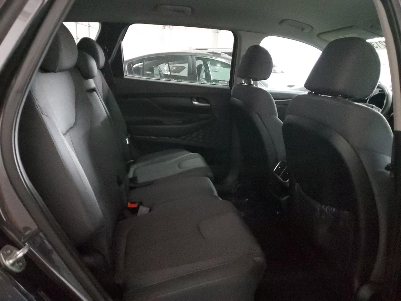 2020 Hyundai Santa Fe - Image 11