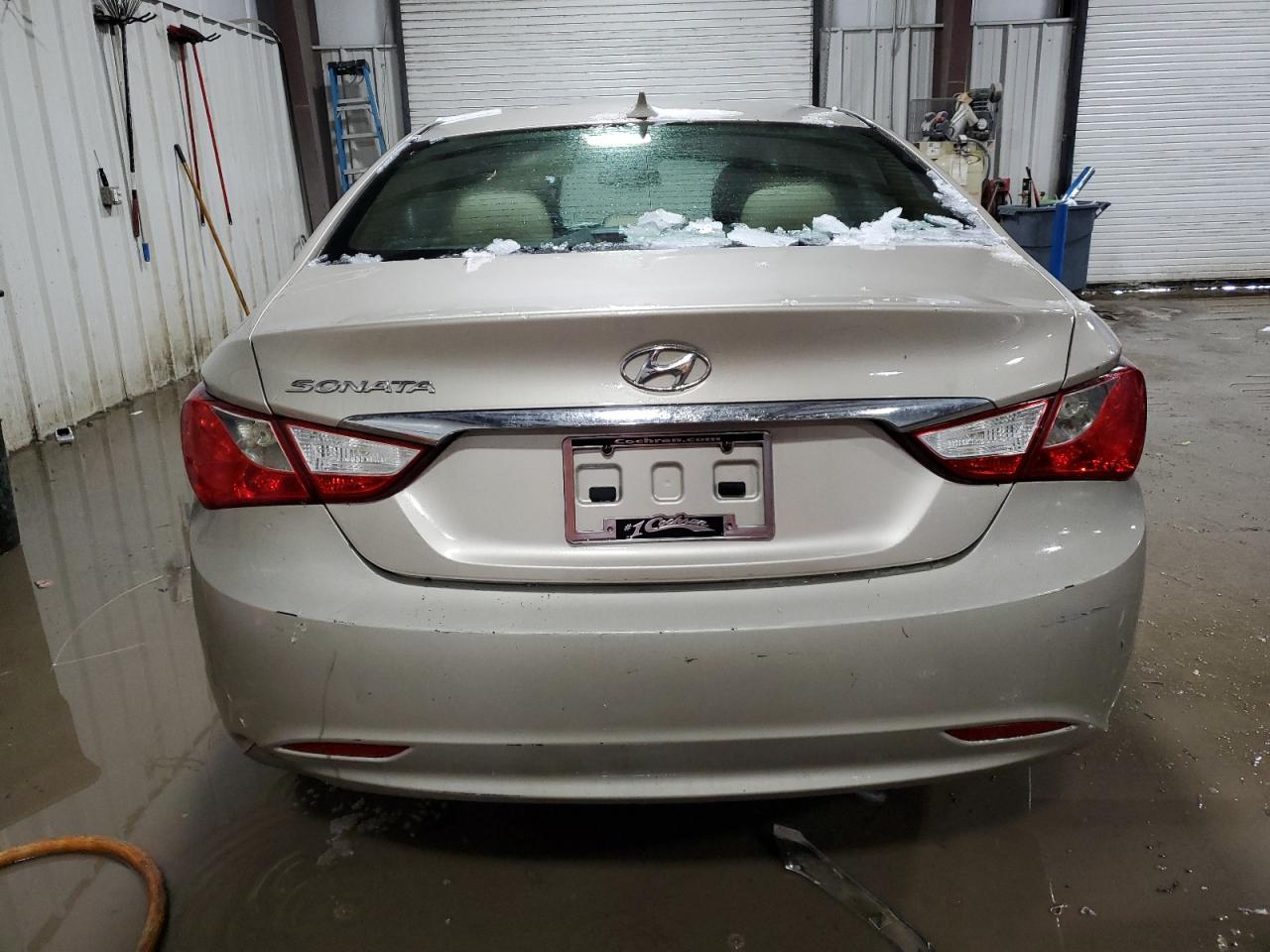 2012 Hyundai Sonata - Image 6