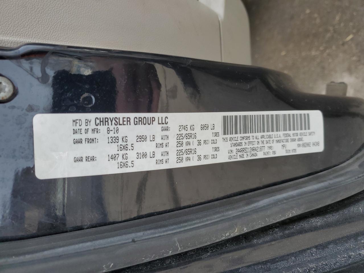 2010 Chrysler Town & Country - Image 13