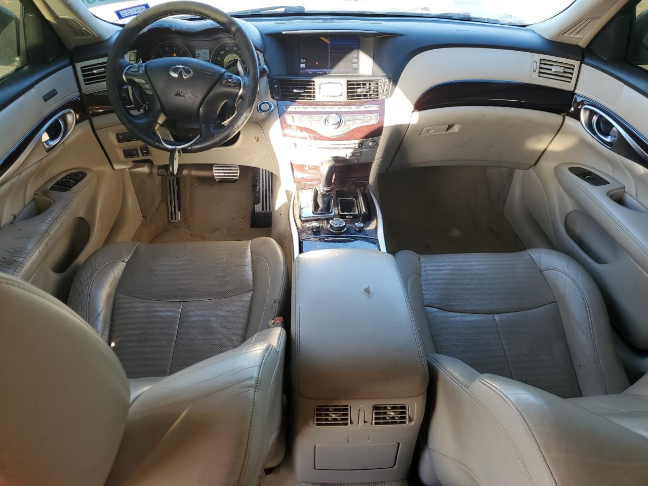 2012 Infiniti M - Image 8