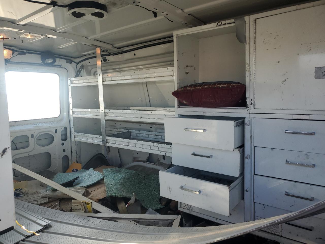 2011 Ford Econoline - Image 11