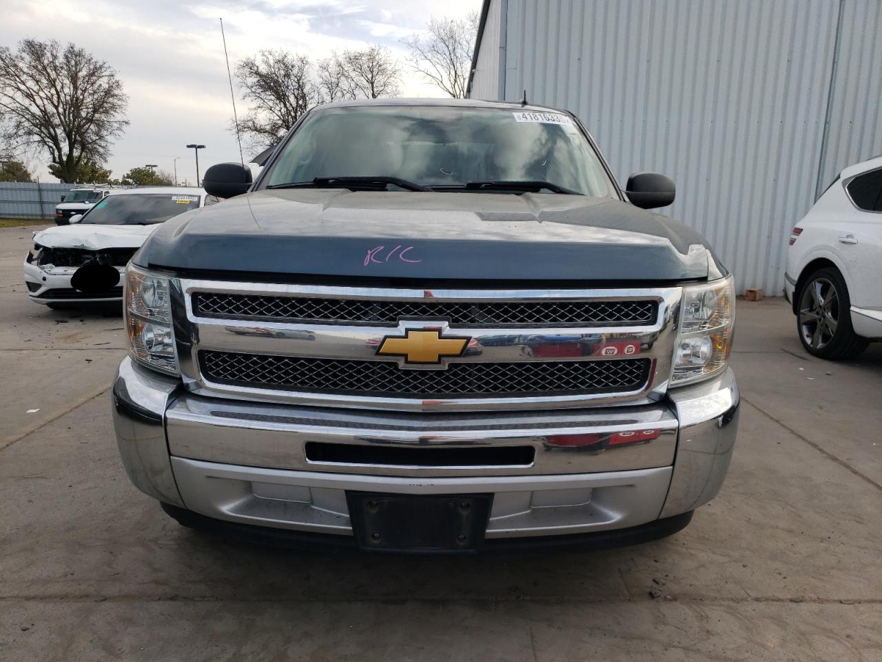 2013 Chevrolet Silverado - Image 5