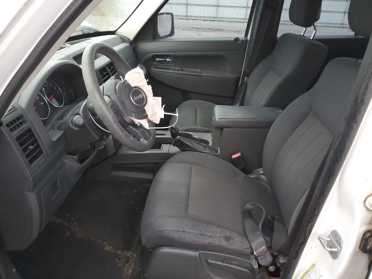 2011 Jeep Liberty (North America) - Image 7