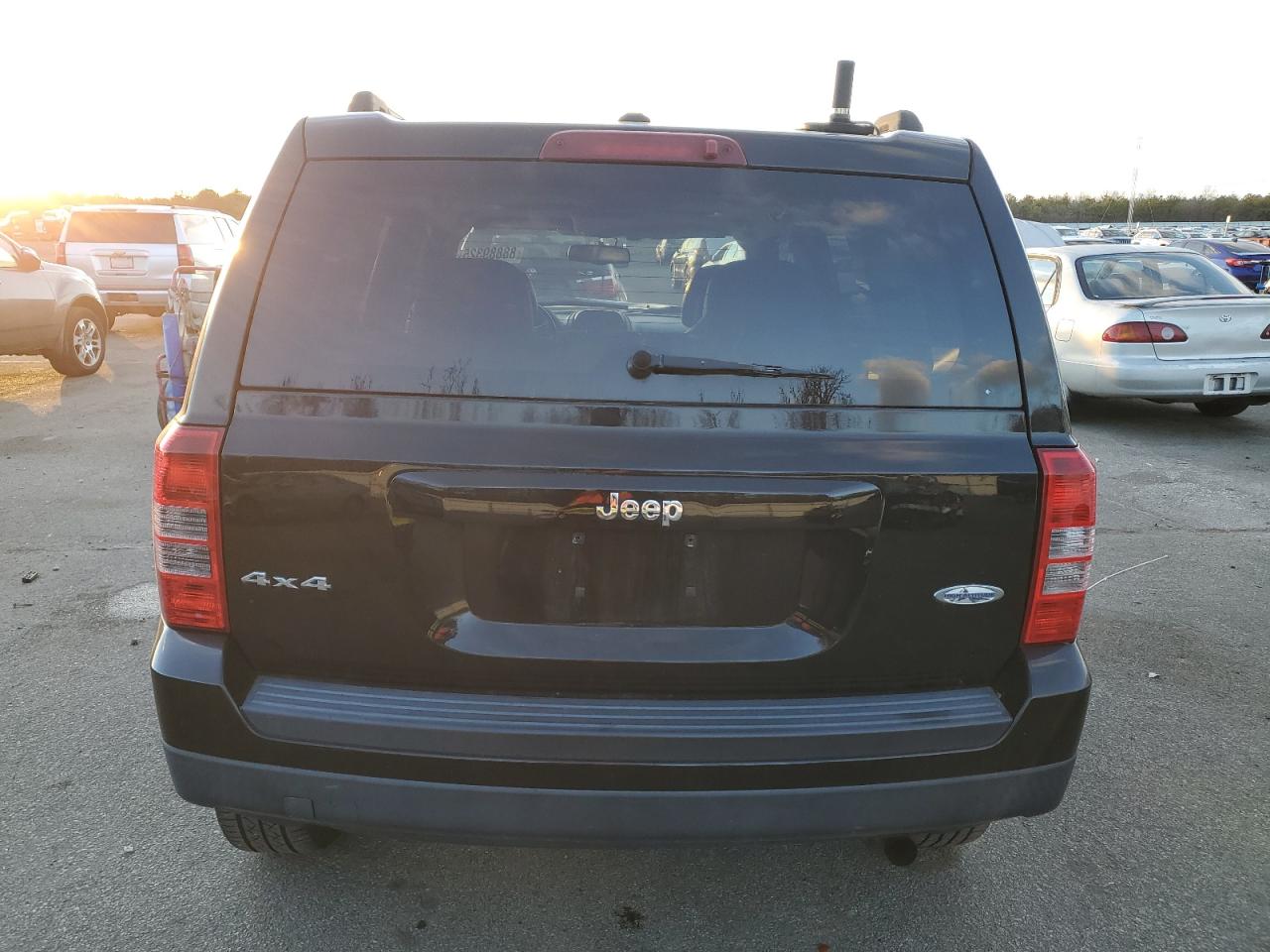 2015 Jeep Liberty (Patriot) - Image 6