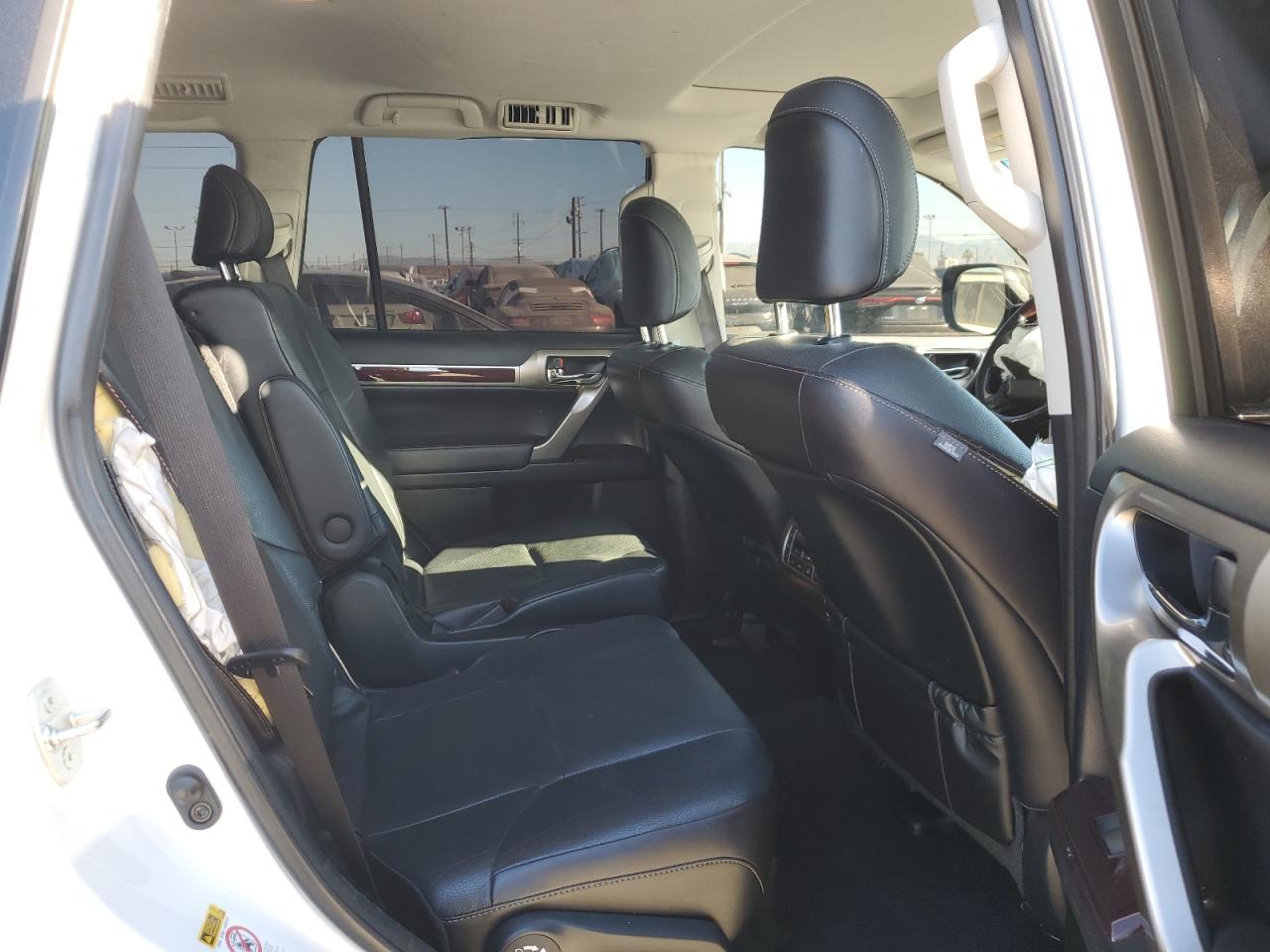 2018 Lexus GX - Image 11