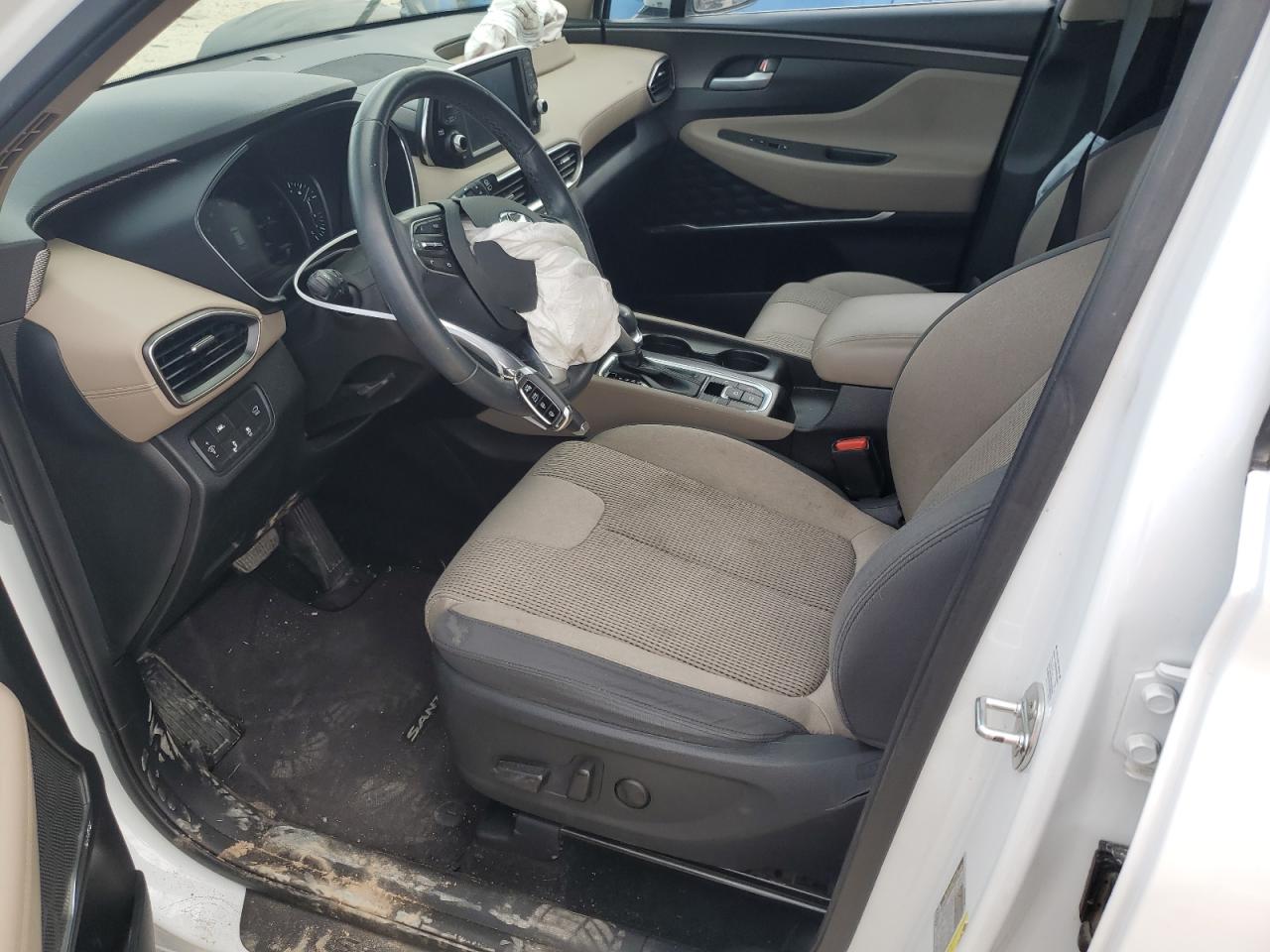 2019 Hyundai Santa Fe - Image 7