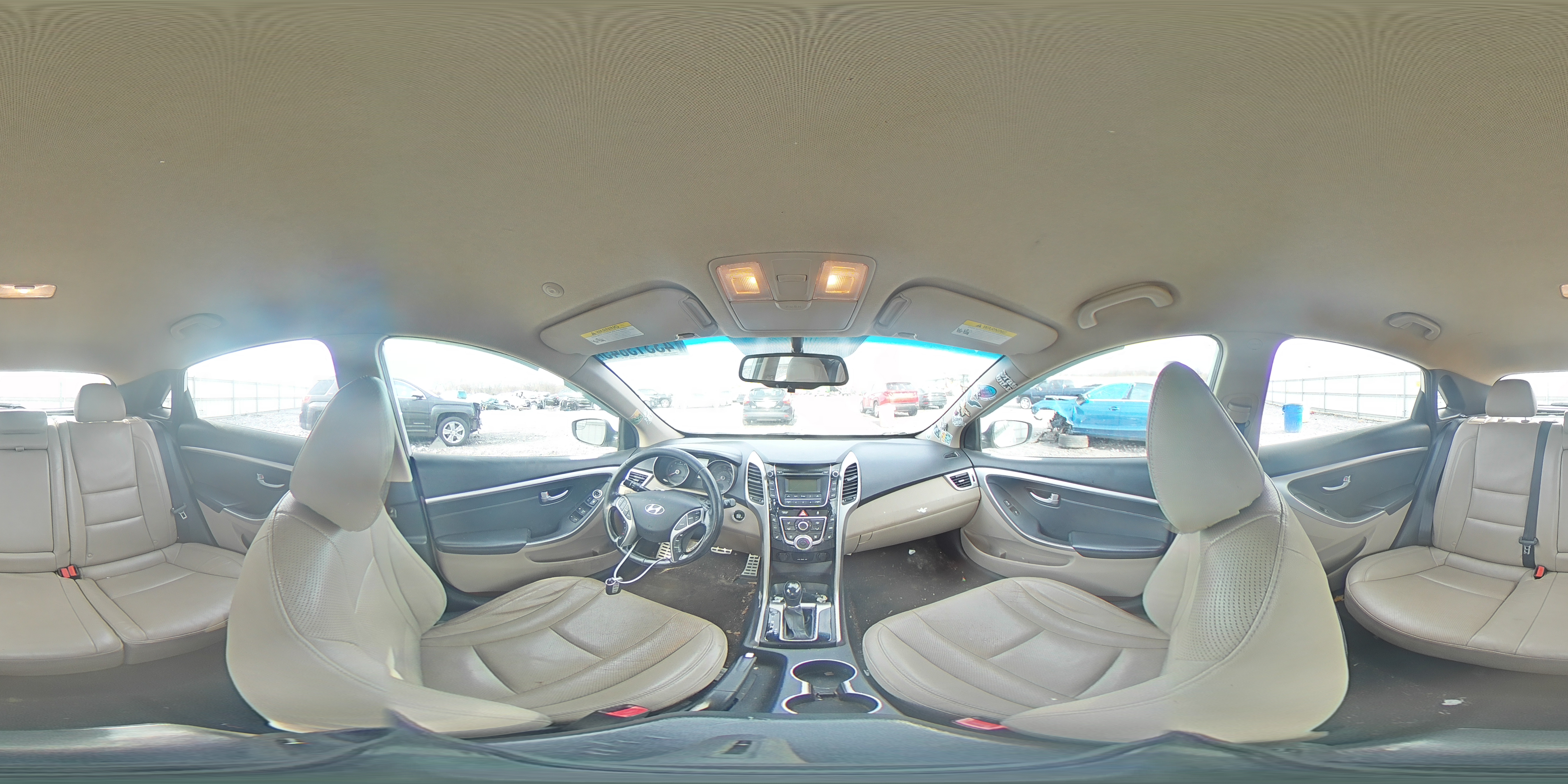 2014 Hyundai Elantra - Image 13