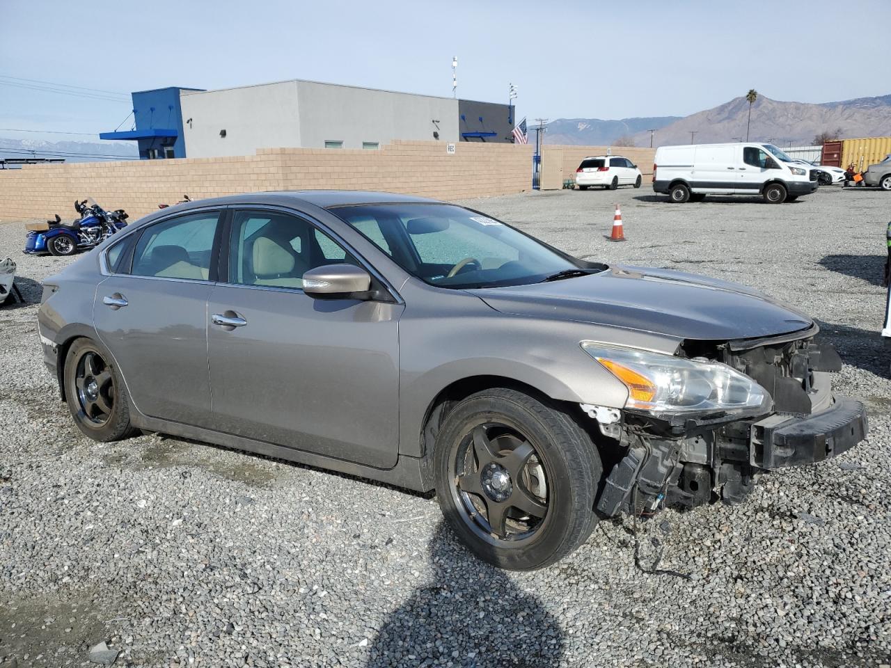 2015 Nissan Altima - Image 4