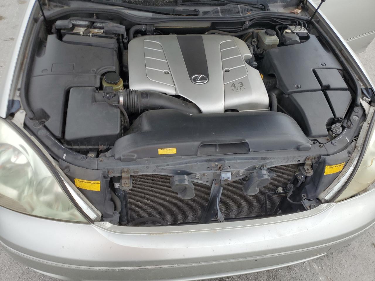 2003 Lexus LS - Image 11