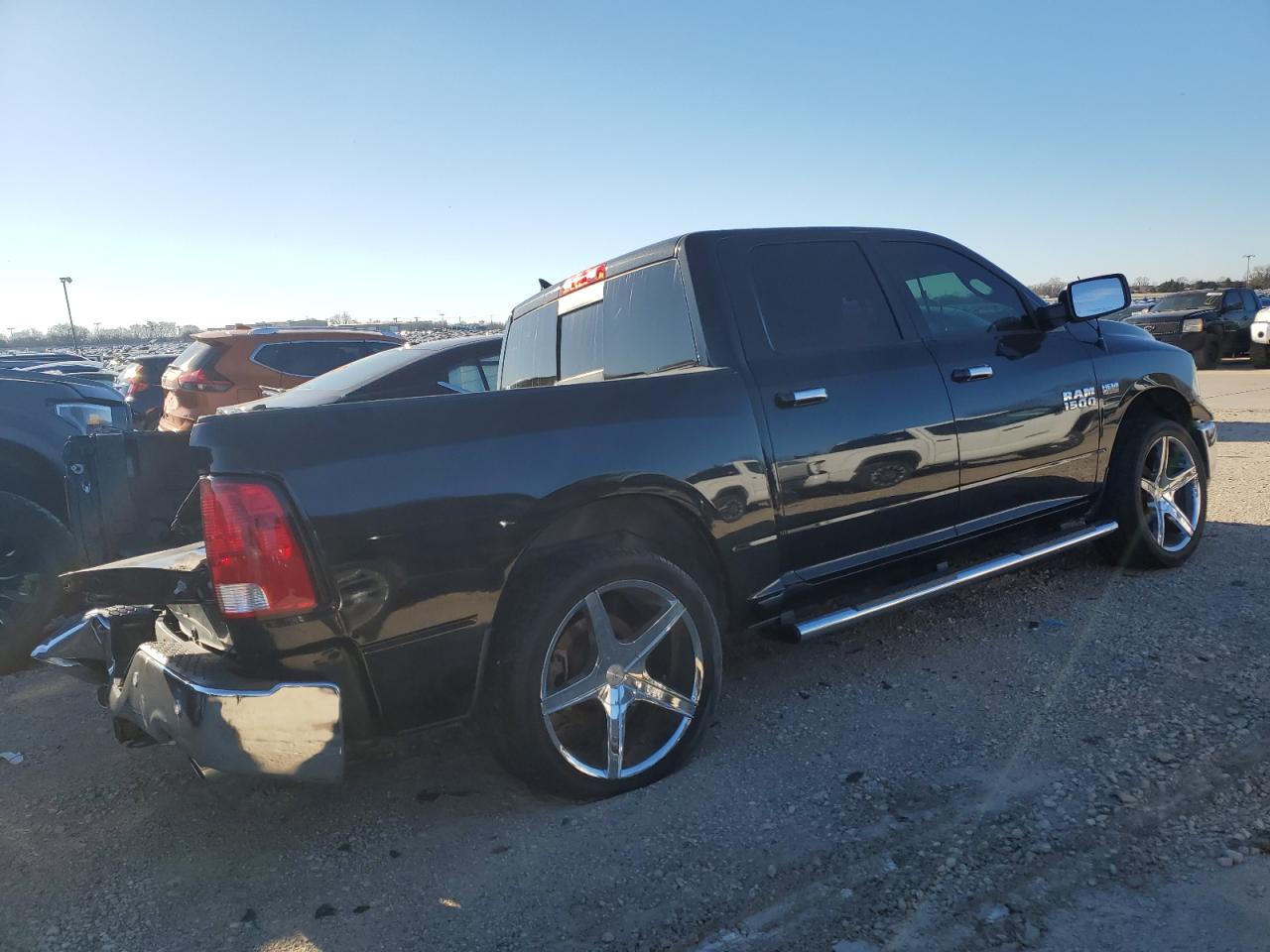 2016 RAM 1500 - Image 3