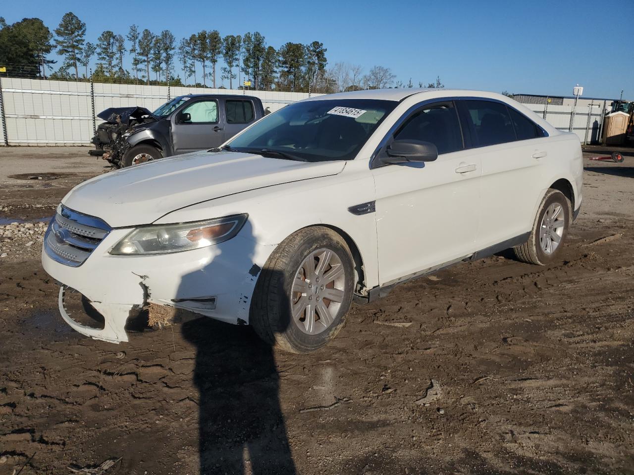 2010 Ford Taurus - Image 1