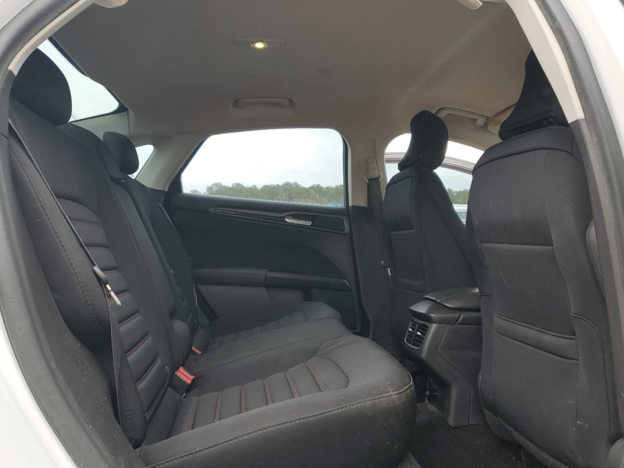 2016 Ford Fusion - Image 11