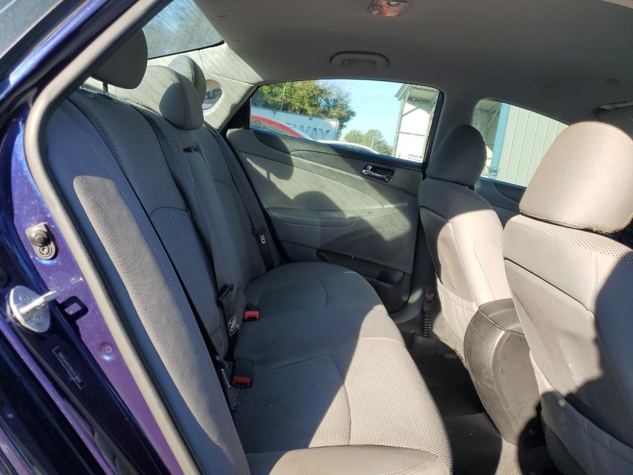 2013 Hyundai Sonata - Image 10