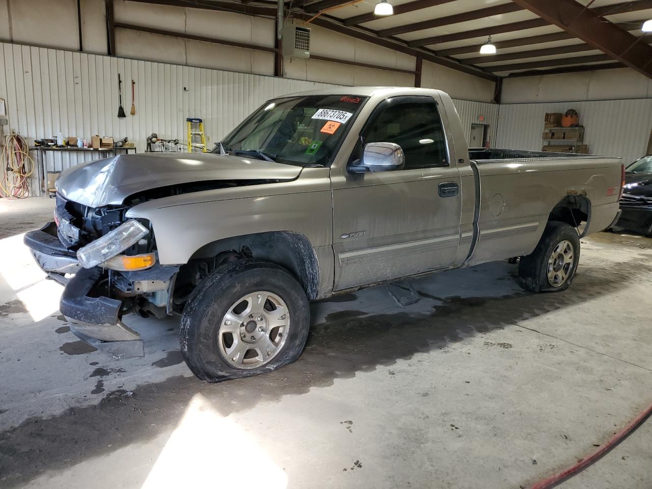 2000 Chevrolet Silverado - Image 1