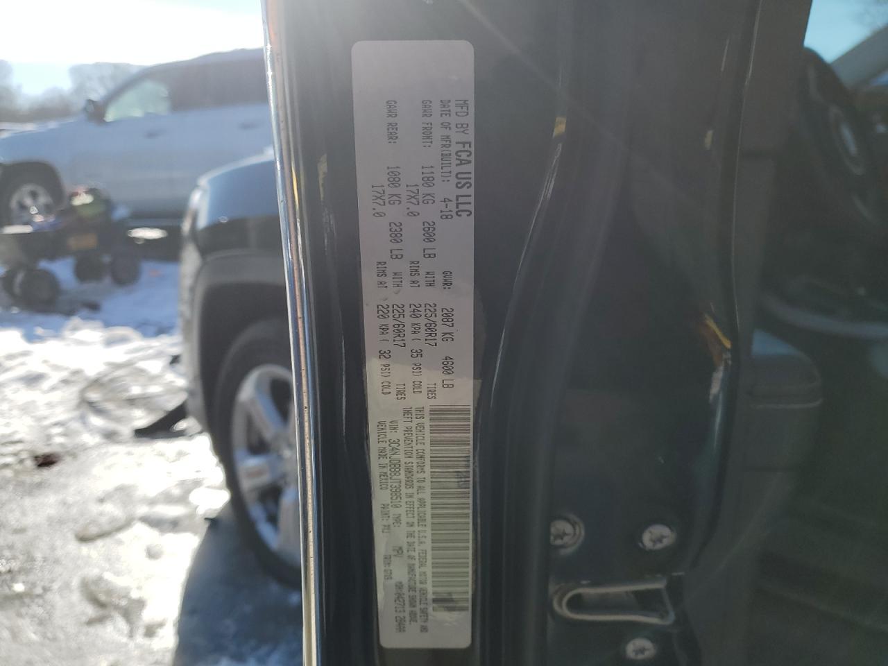 2018 Jeep Compass - Image 14