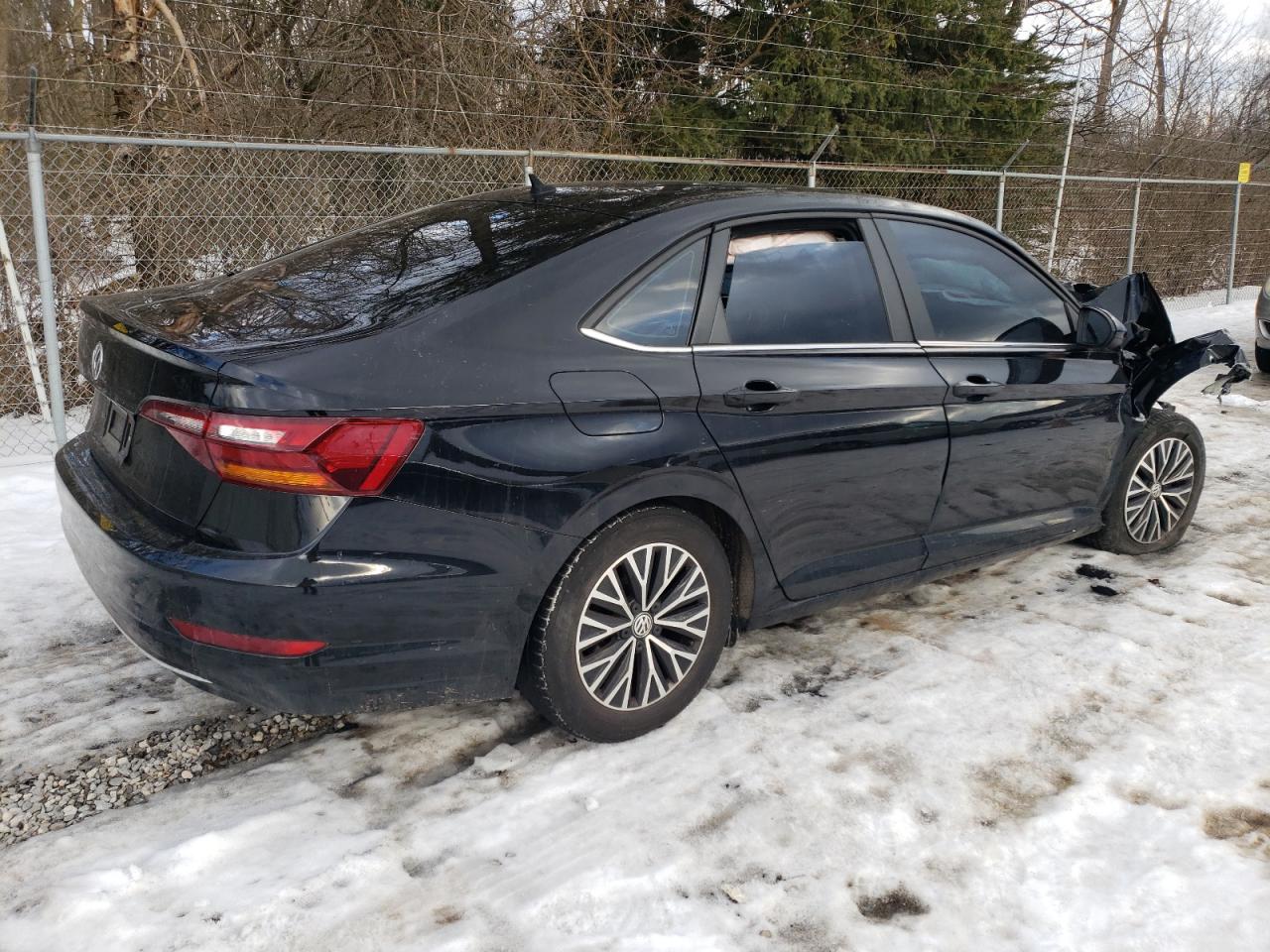 2019 Volkswagen Jetta - Image 3