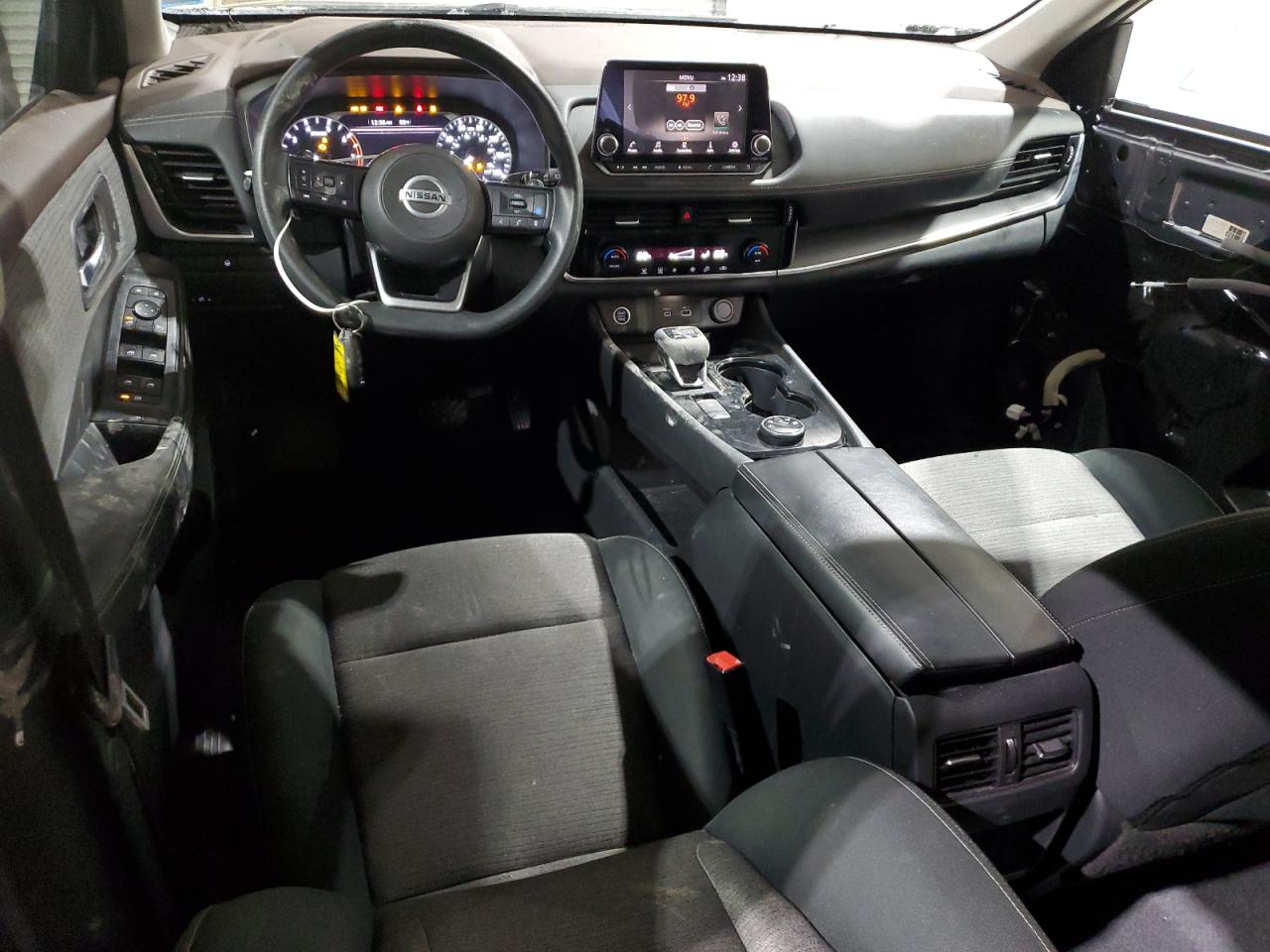 2021 Nissan Rogue - Image 8