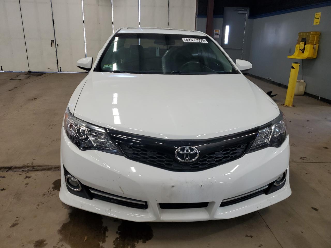 2012 Toyota Camry - Image 5