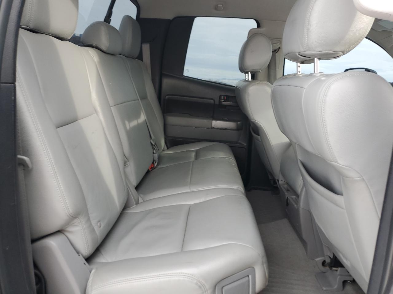 2010 Toyota Tundra - Image 10