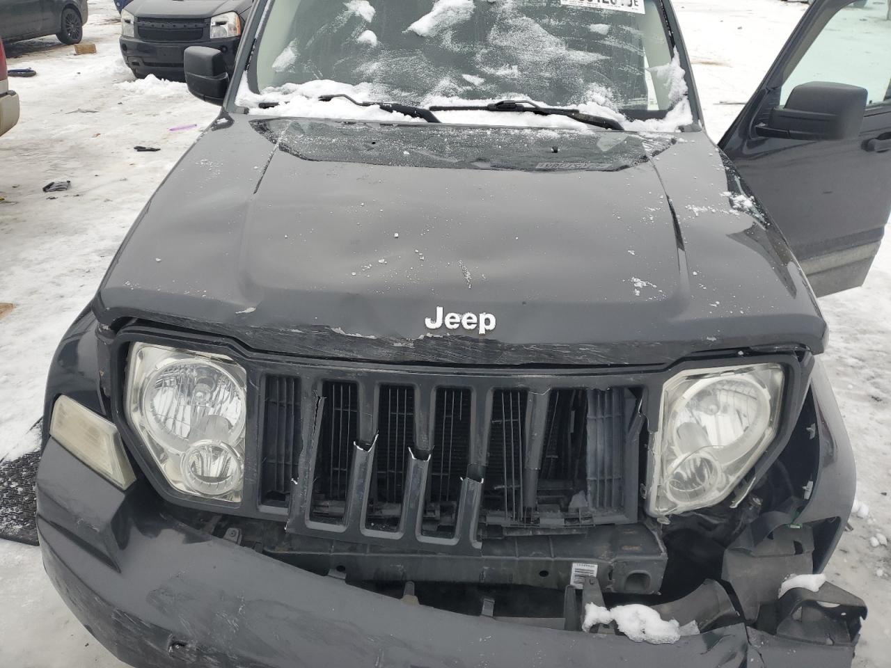2010 Jeep Liberty (North America) - Image 12