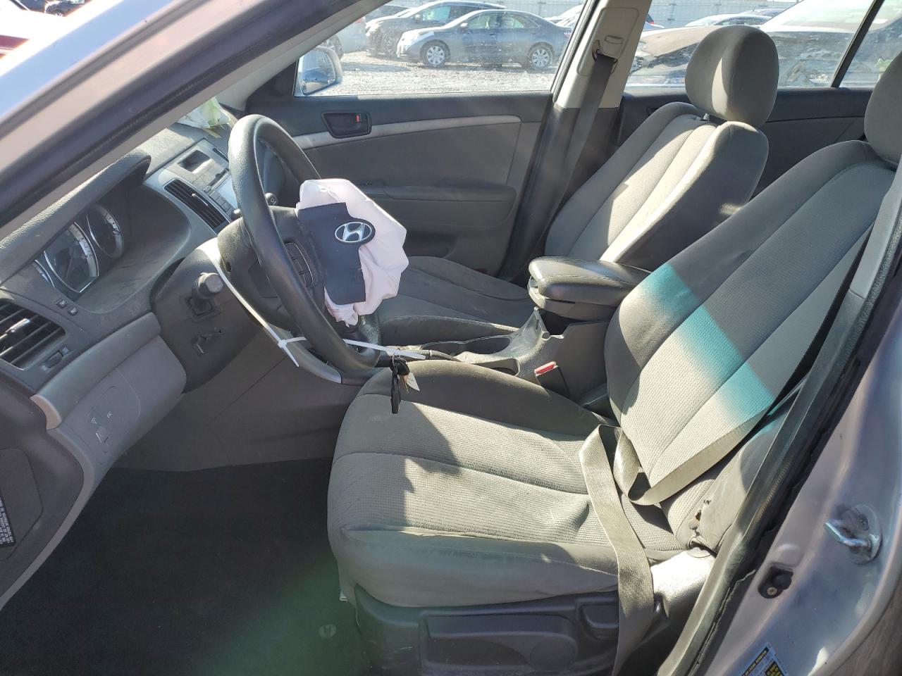 2009 Hyundai Sonata - Image 7