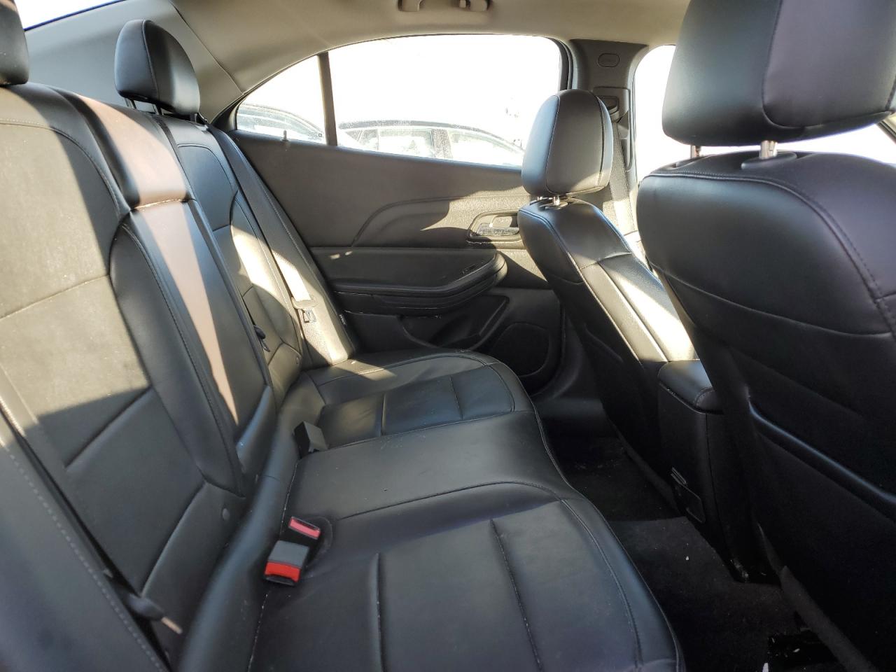 2015 Chevrolet Malibu - Image 10