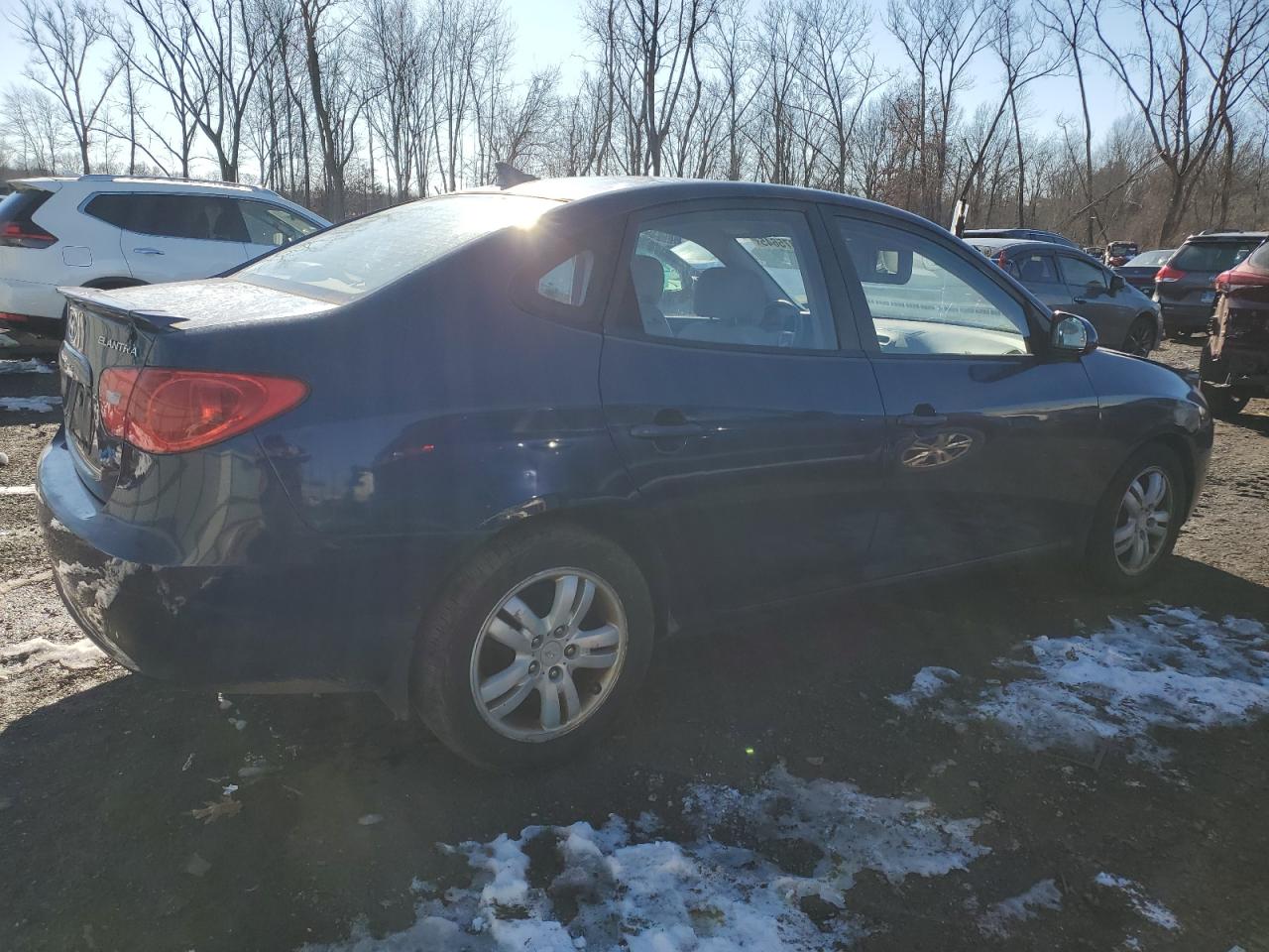 2009 Hyundai Elantra - Image 3