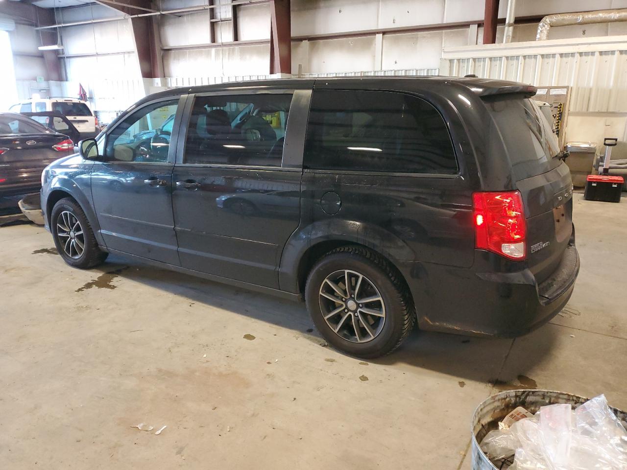 2016 Dodge Caravan - Image 2