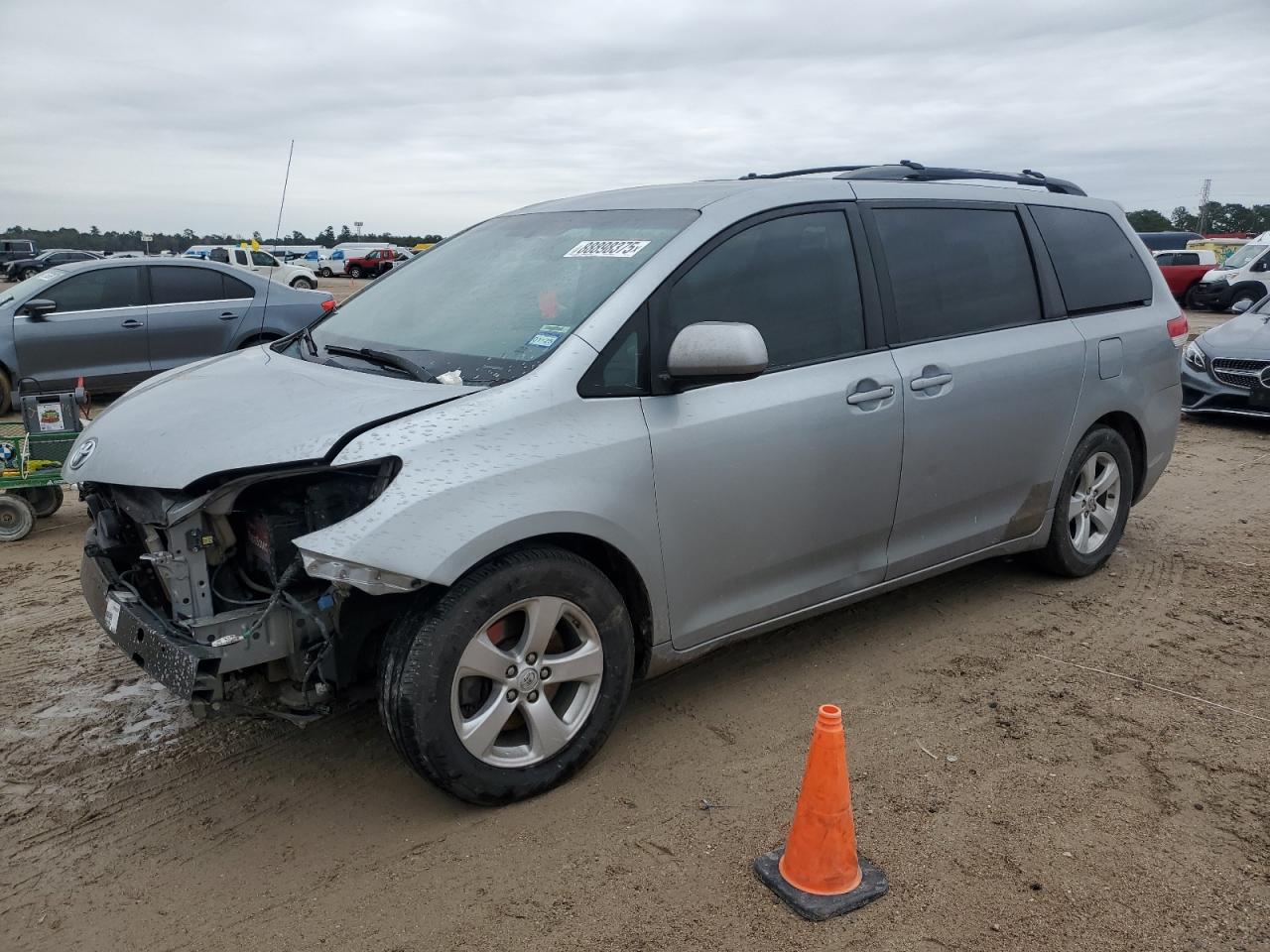 2014 Toyota Sienna - Image 1