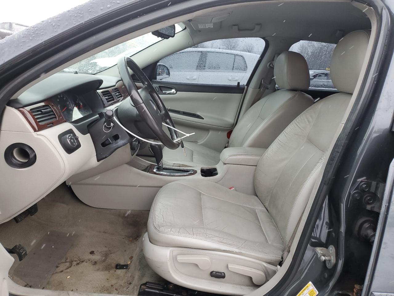 2011 Chevrolet Impala - Image 7