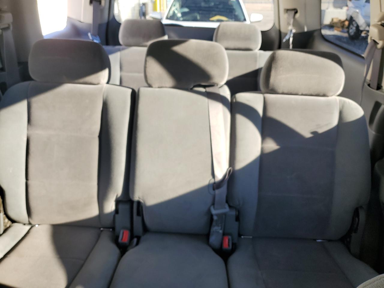 2005 Dodge Durango - Image 10