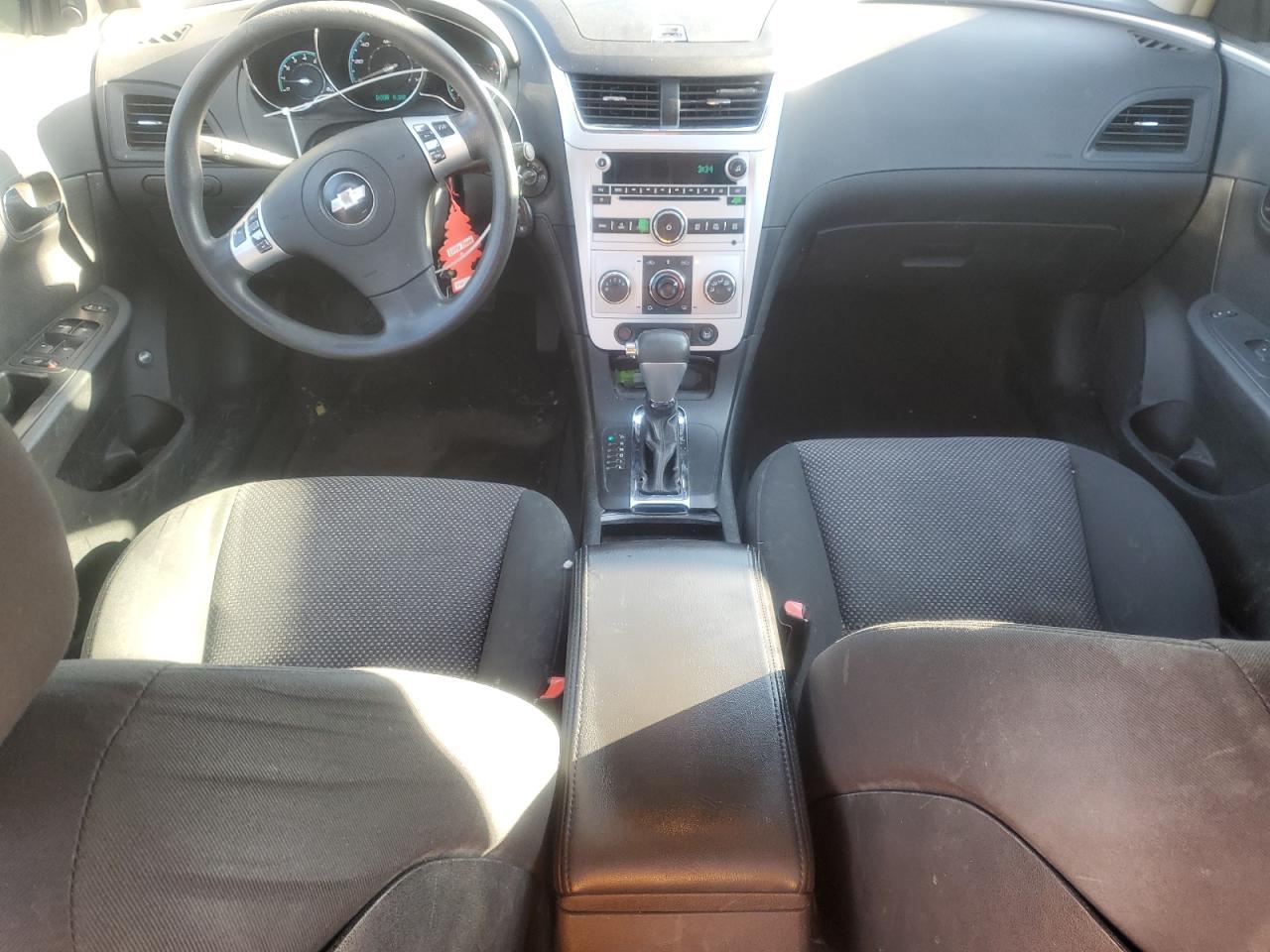 2009 Chevrolet Malibu - Image 8