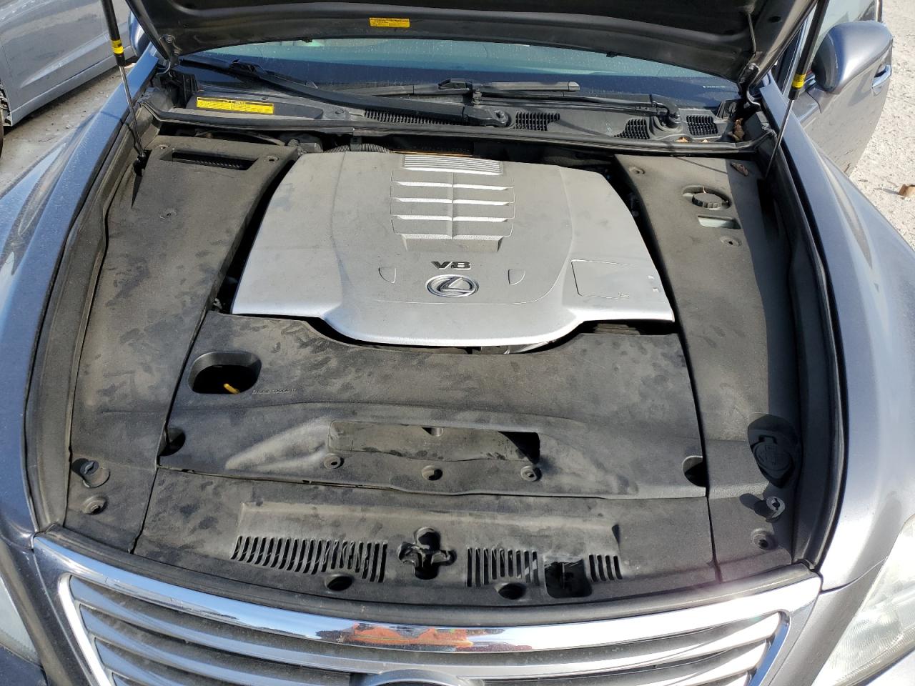 2012 Lexus LS - Image 11