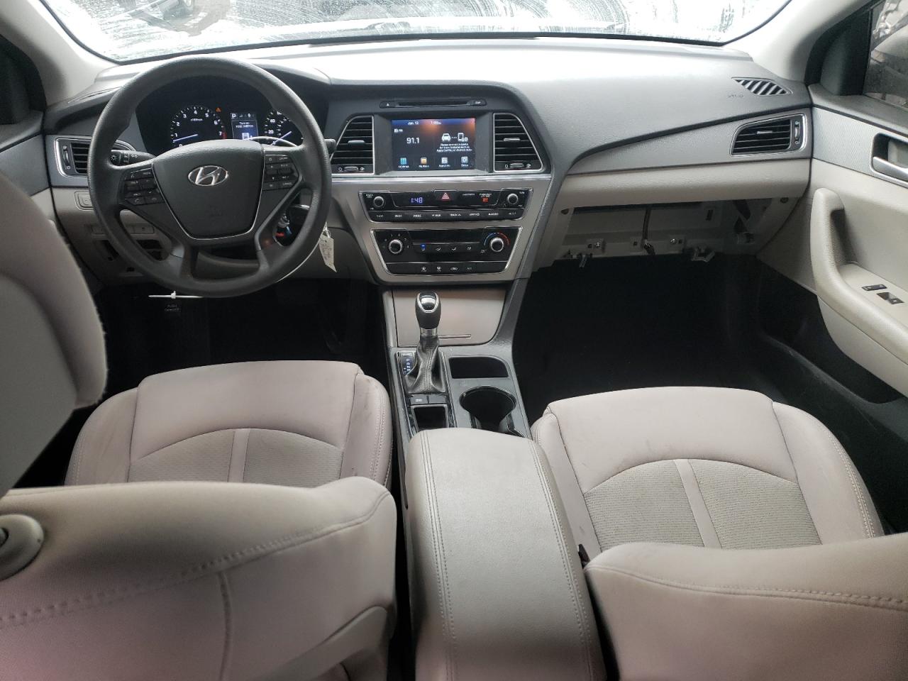 2017 Hyundai Sonata - Image 8