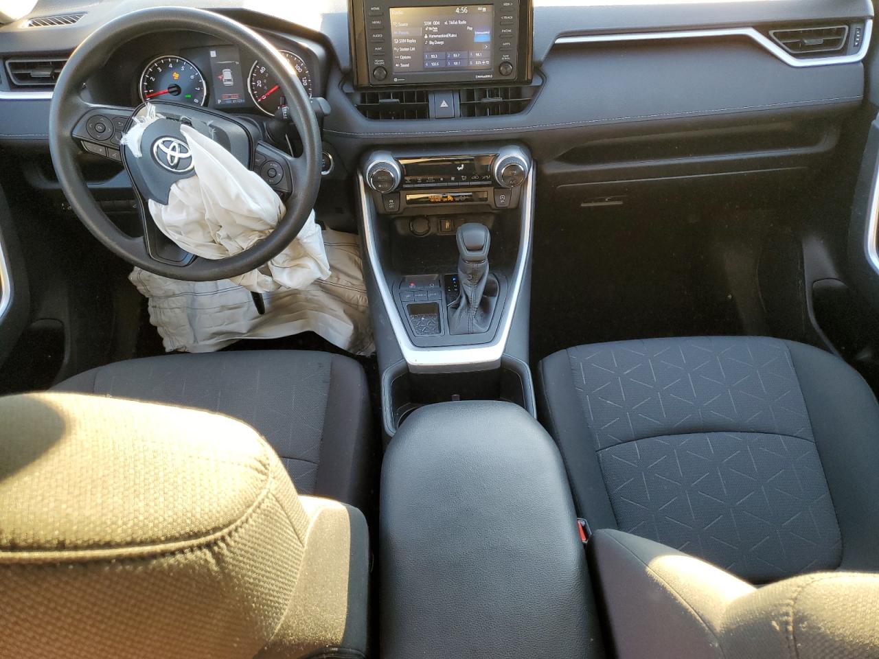 2022 Toyota RAV 4 - Image 8