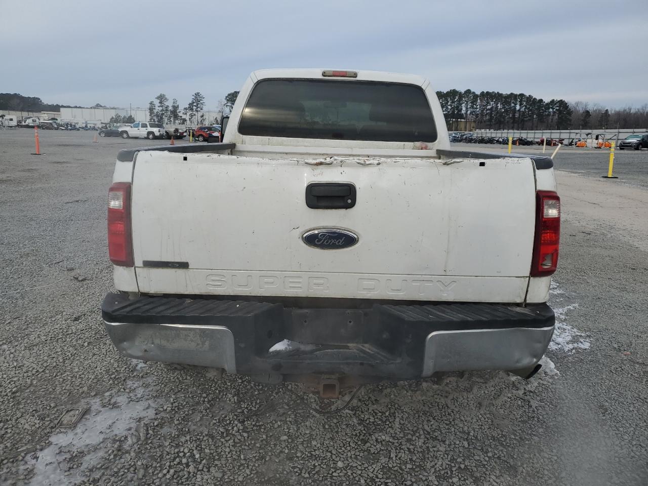2011 Ford F250 - Image 6