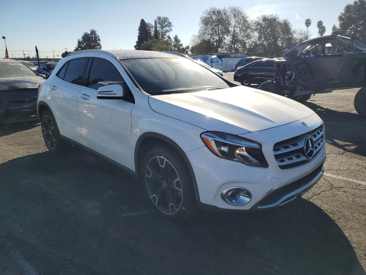 VIN WDCTG4EB2KU009167 2019 MERCEDES-BENZ GLA-CLASS no.4