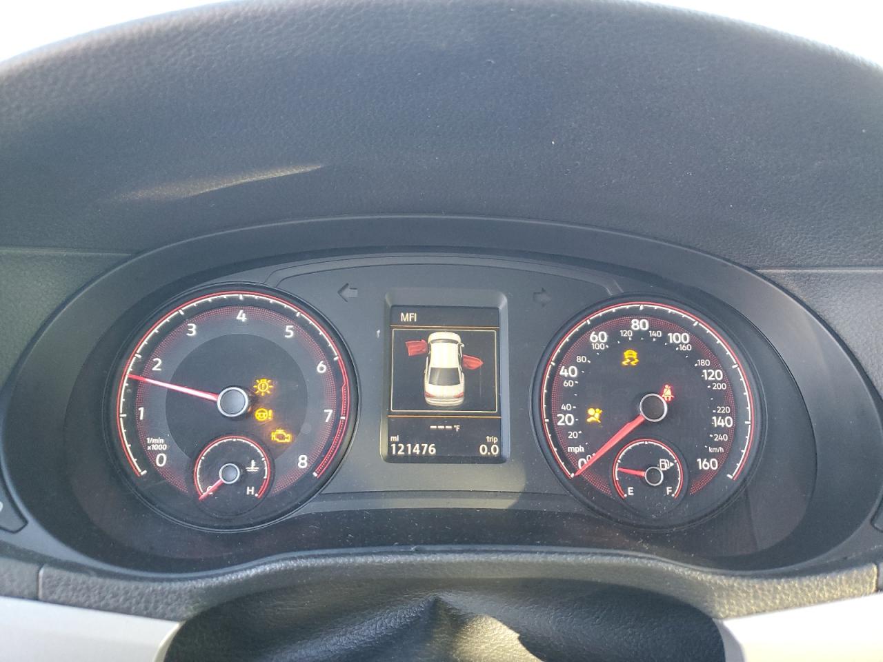 2021 Volkswagen Passat - Image 9