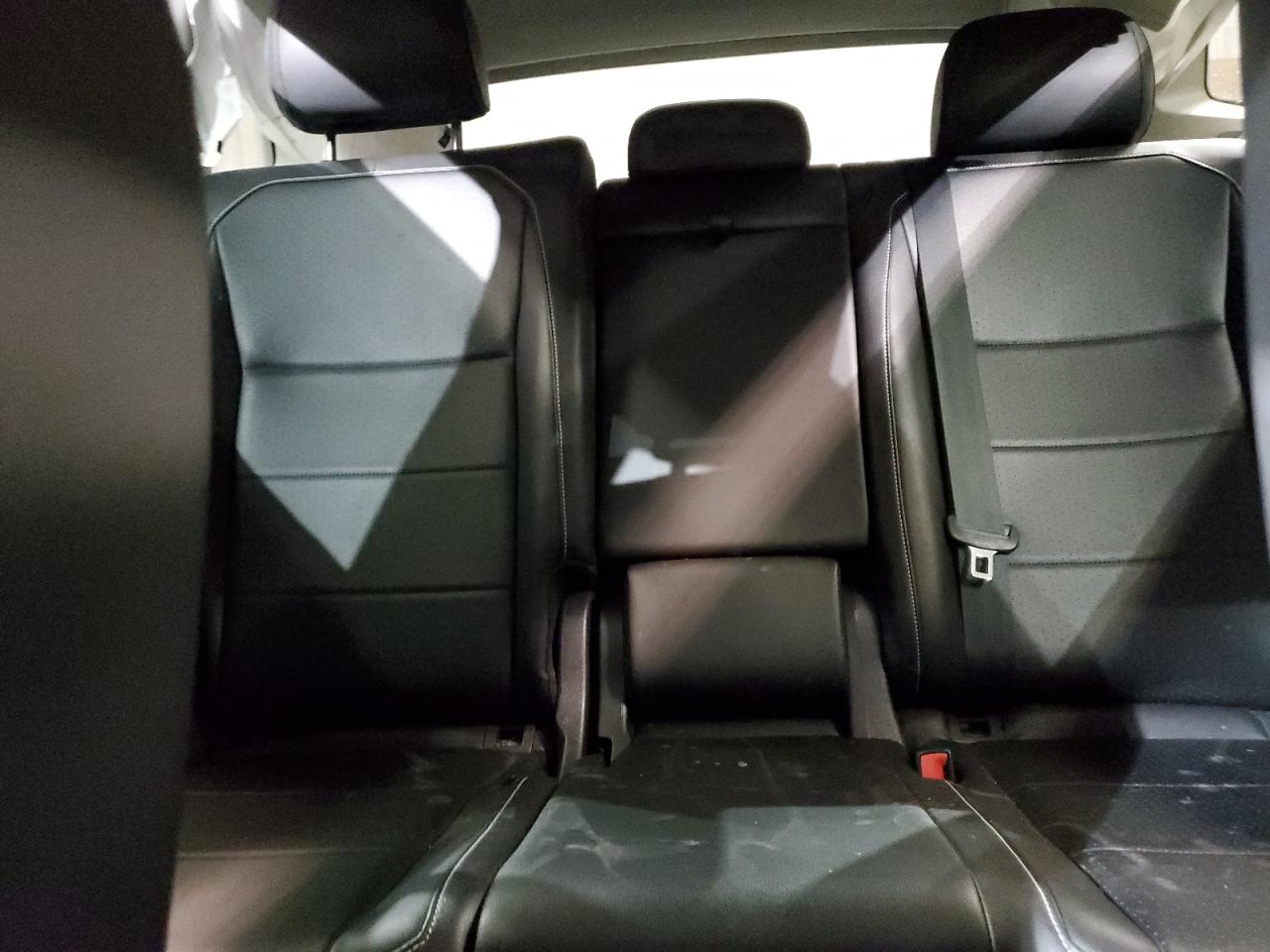 2021 Volkswagen Tiguan - Image 10