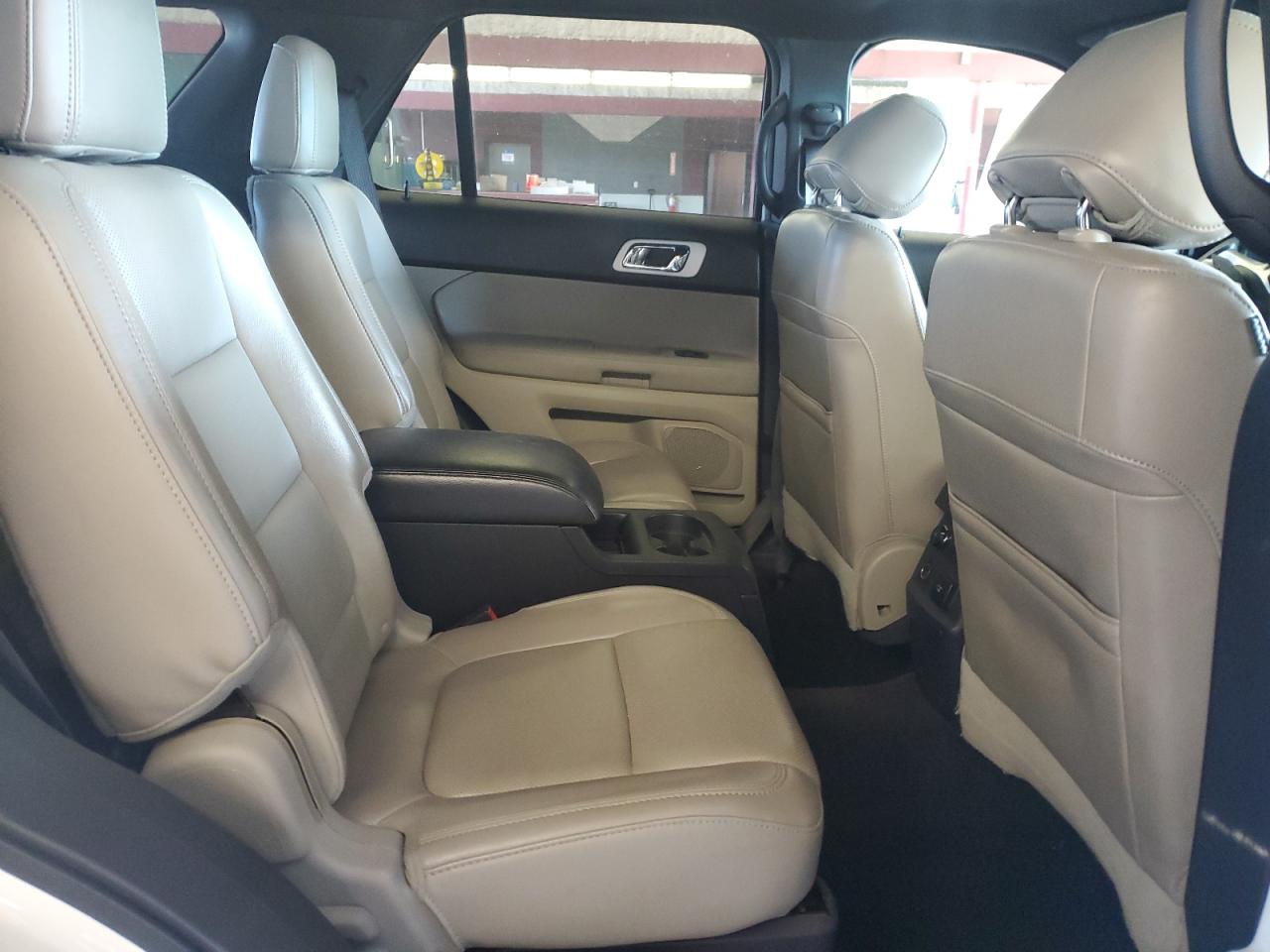 2012 Ford Explorer - Image 12