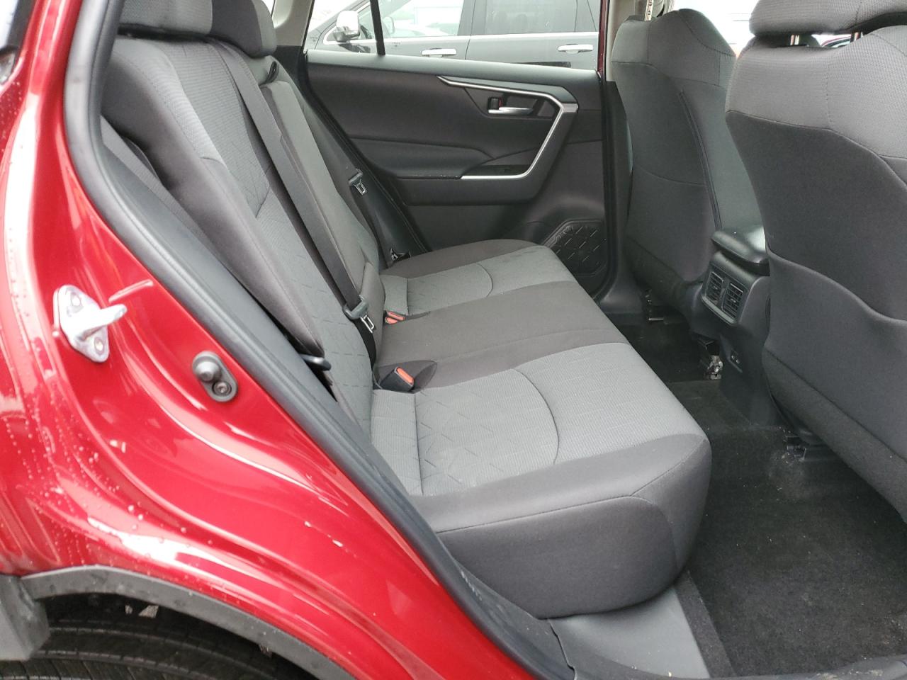 2024 Toyota RAV 4 - Image 11
