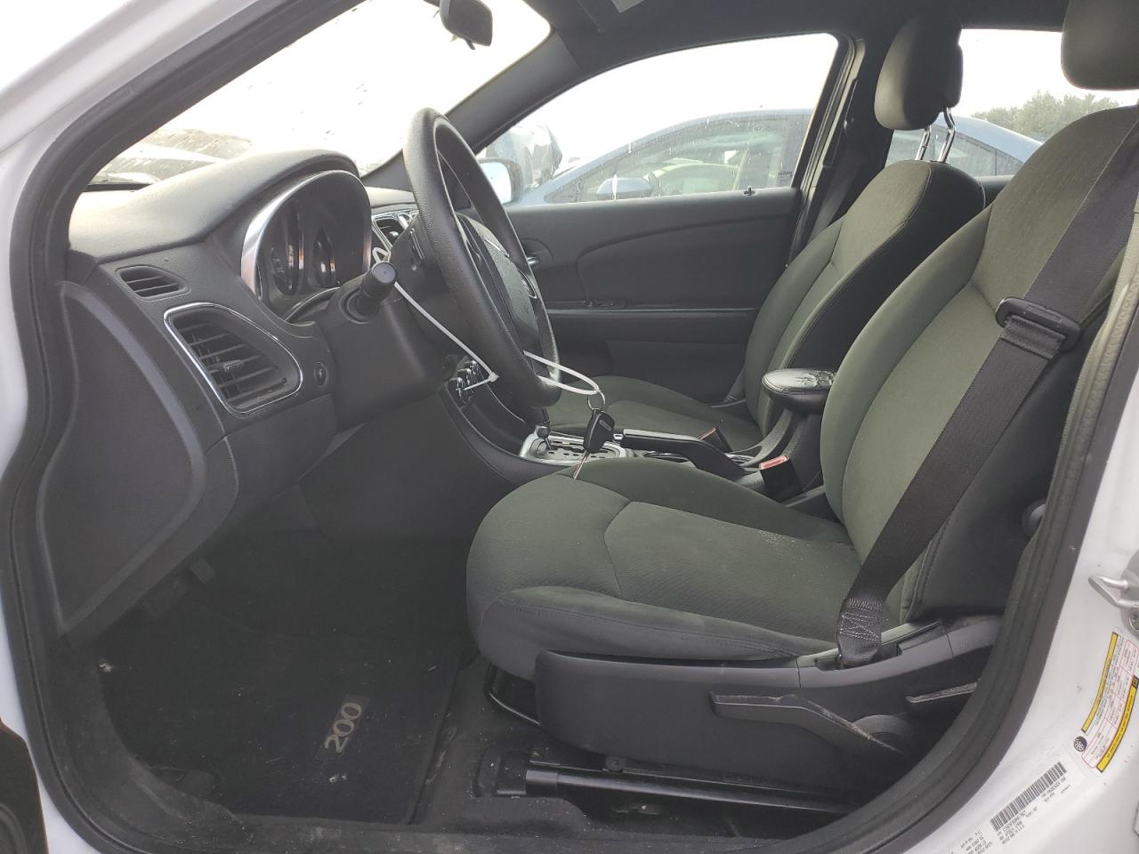 2011 Chrysler 200 - Image 7
