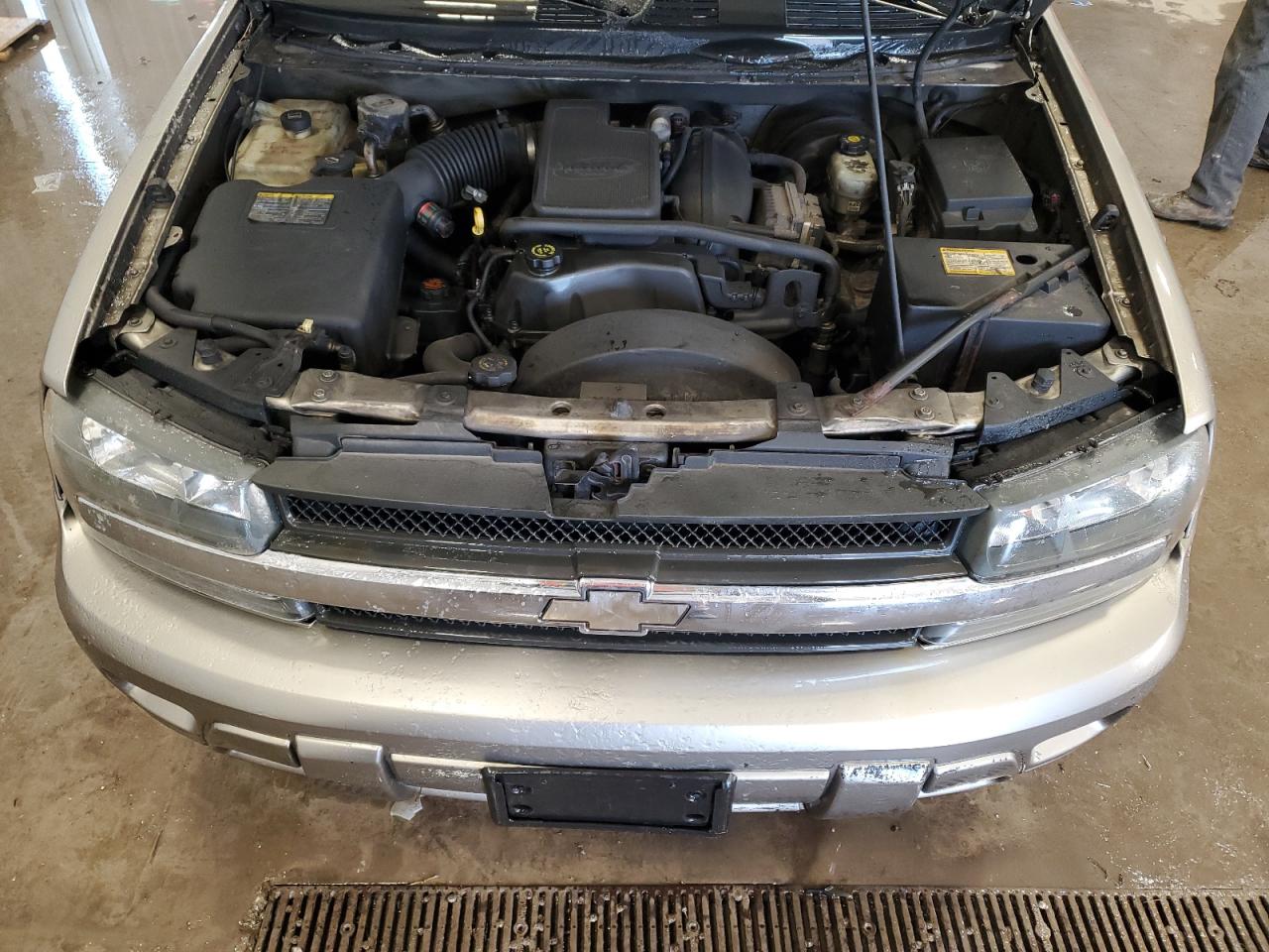 2002 Chevrolet TrailBlazer - Image 11