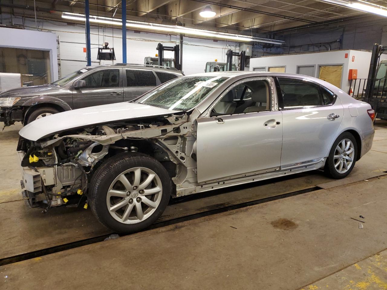 2007 Lexus LS - Image 1