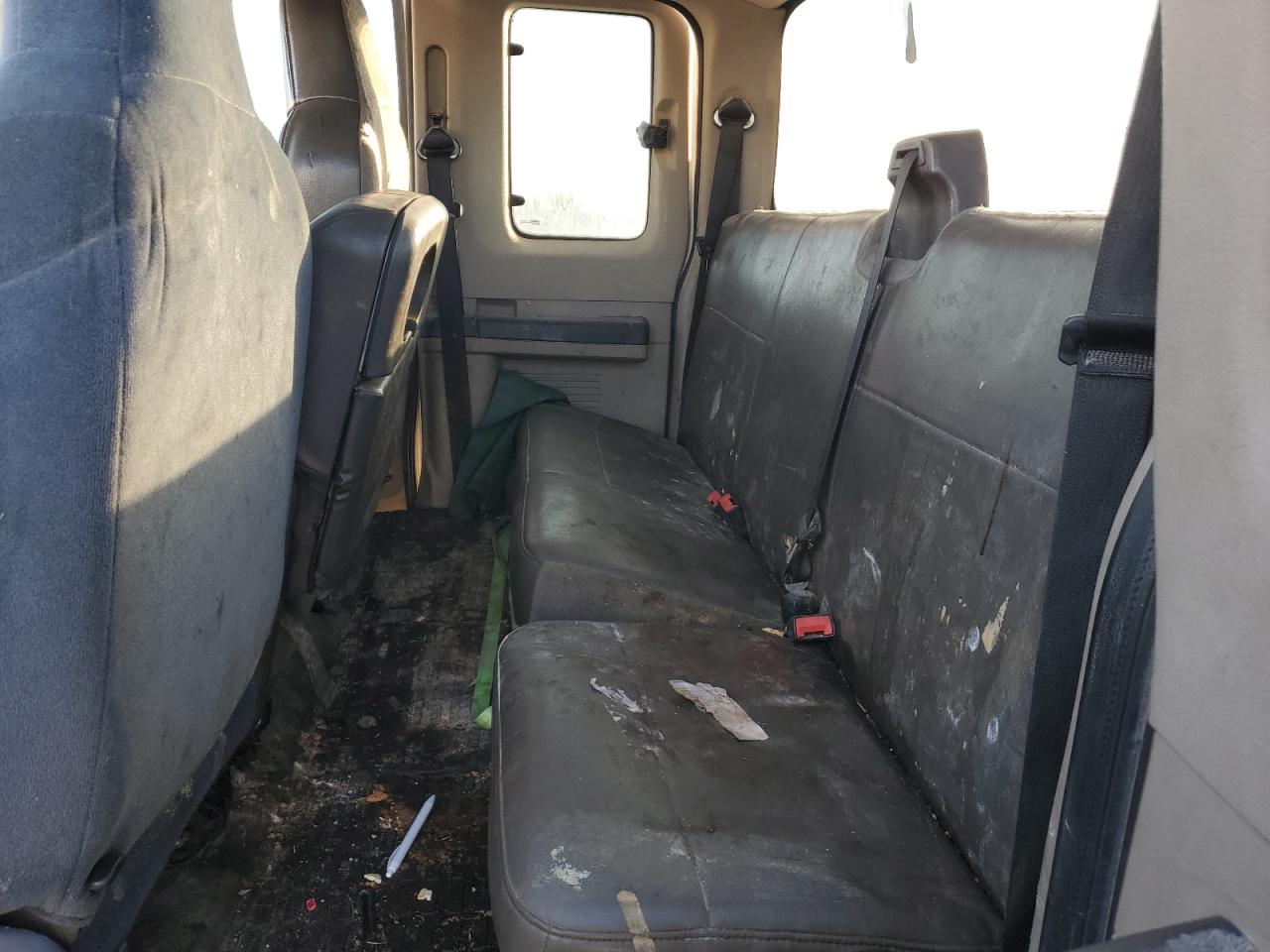 2009 Ford F250 - Image 10