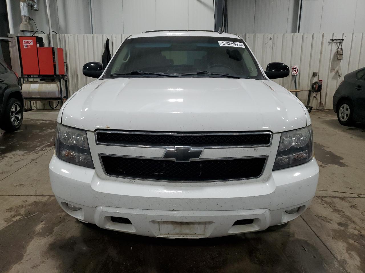 2010 Chevrolet Tahoe - Image 5